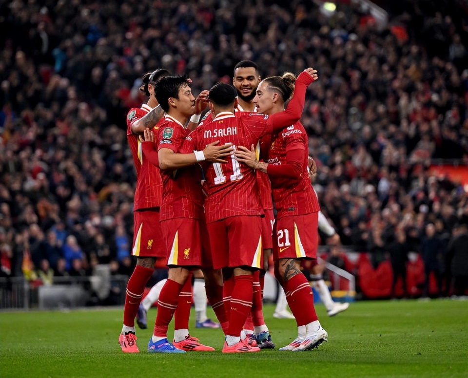 9game-利物浦主场大捷，球员赛后激动庆祝胜利，支持我们专业我的都是留言简介.-9game